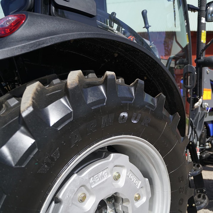 Traktor Lovol 75 hk 4WD med frontlaster, Stage V