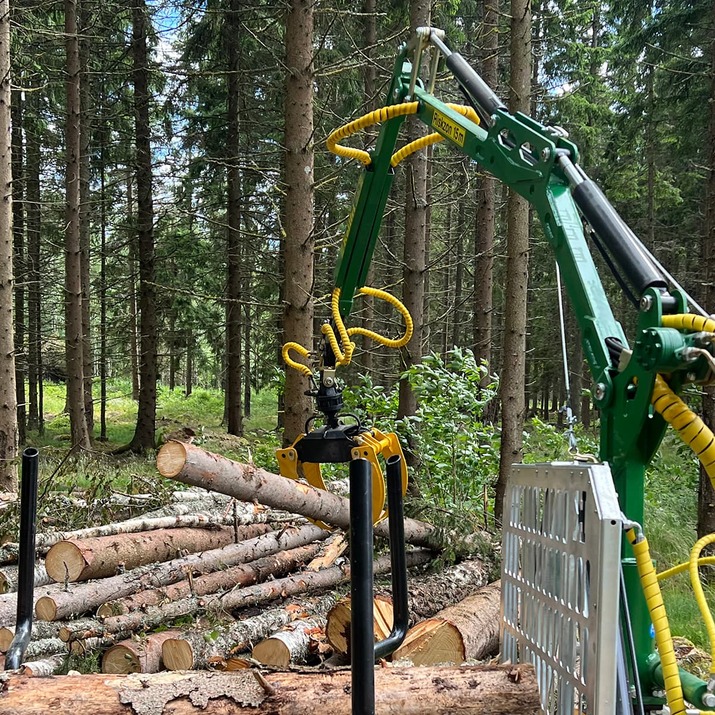 Skogsvogn ATV 3 tonn, med kran 4,2 m
