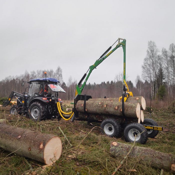 Skogsvogn 6 tonn med kran 4,7 m