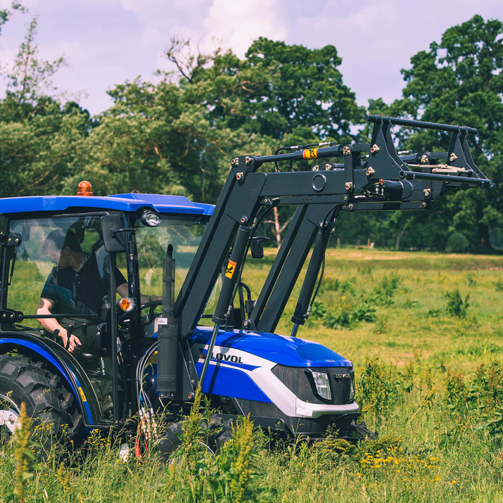 Traktor Lovol 25 hk med frontlaster Stage V