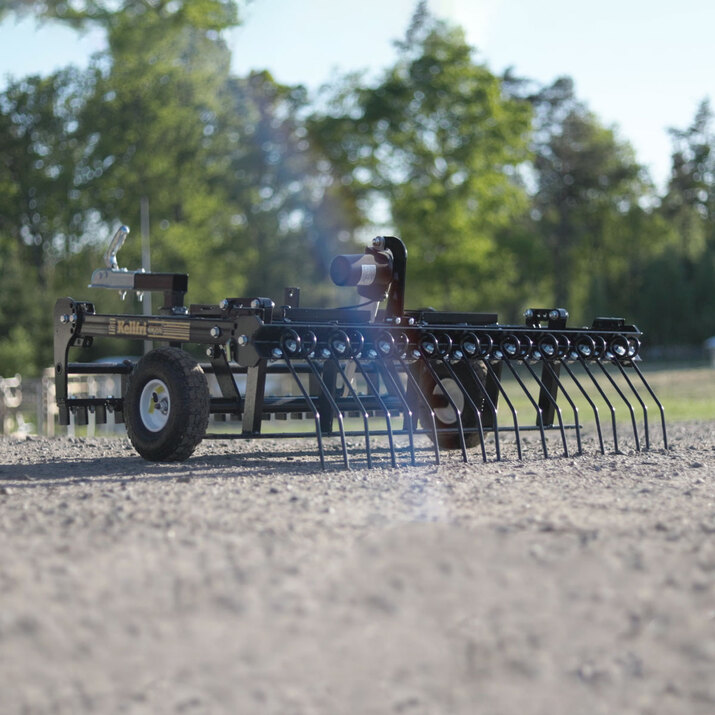 Gårdsharv ATV med justerbart chassis og drag