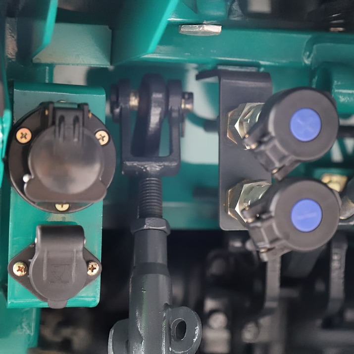 Kompakttraktor Lovol 25 hk med frontlaster, uten hytte 