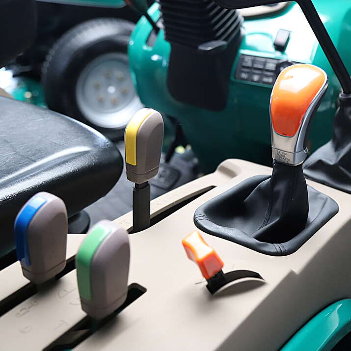 Kompakttraktor Lovol 25 hk med frontlaster, uten hytte 