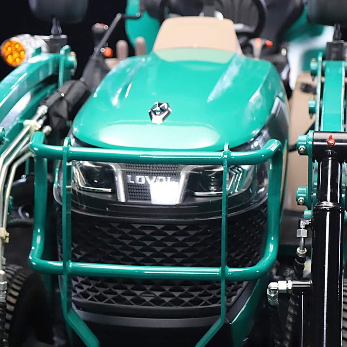 Kompakttraktor Lovol 25 hk med frontlaster, uten hytte 