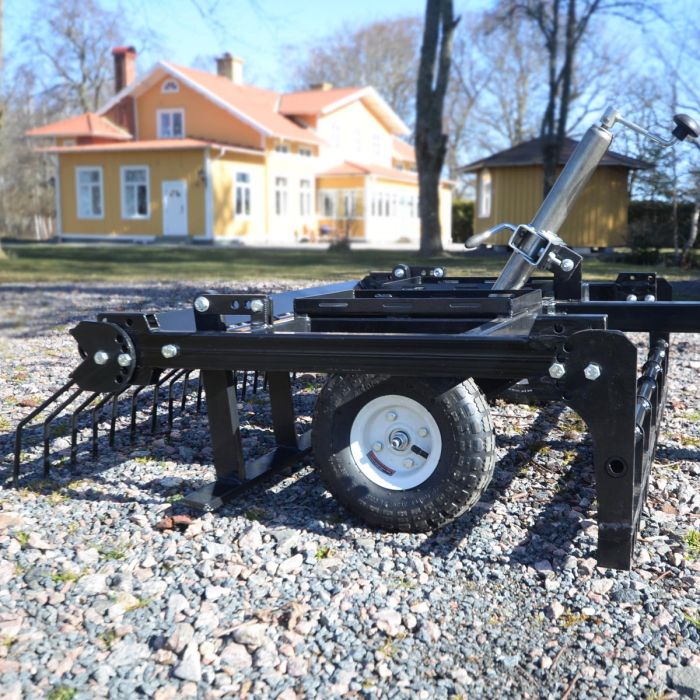 Gårdsharv ATV med justerbart chassis og drag