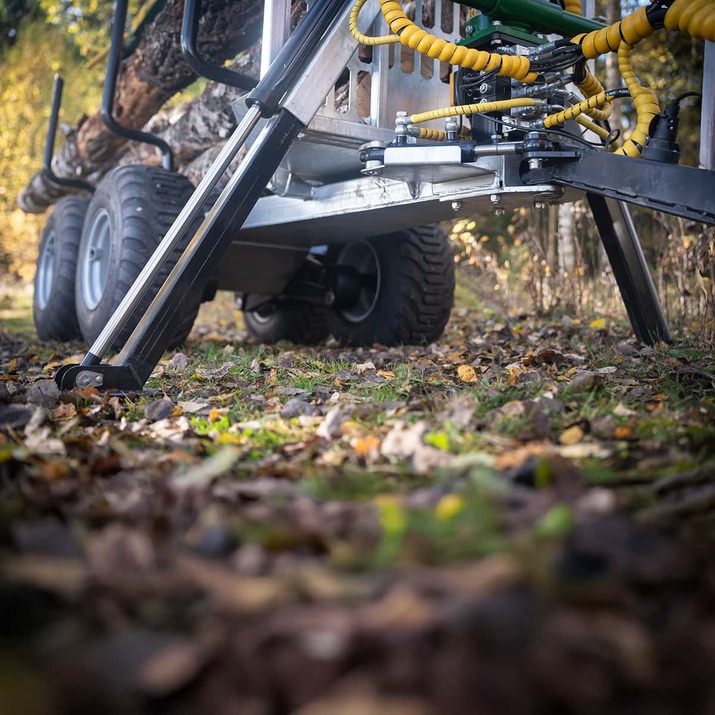 Skogsvogn ATV 3 tonn, med kran 4,2 m