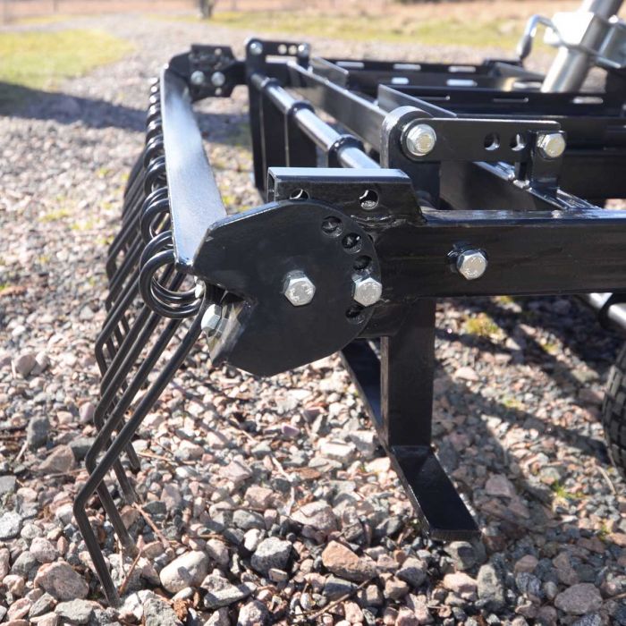 Gårdsharv ATV med justerbart chassis og drag