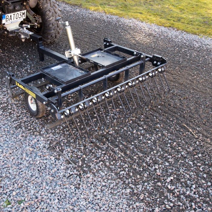 Gårdsharv ATV med justerbart chassis og drag