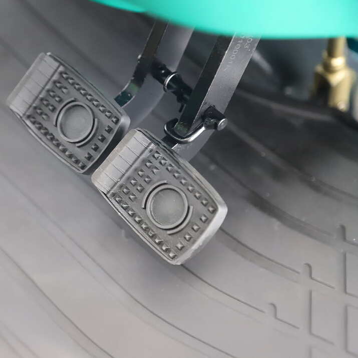 Kompakttraktor Lovol 25 hk med frontlaster, uten hytte 