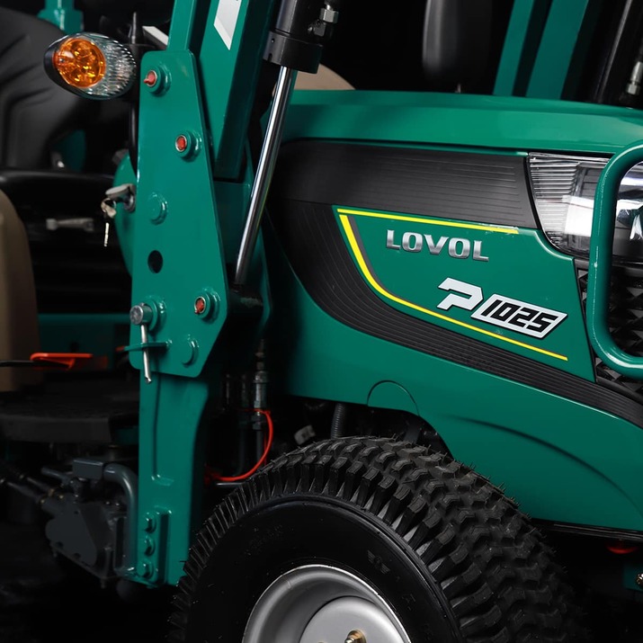 Kompakttraktor Lovol 25 hk med frontlaster, uten hytte 