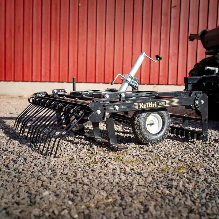 Gårdsharv ATV med justerbart chassis og drag