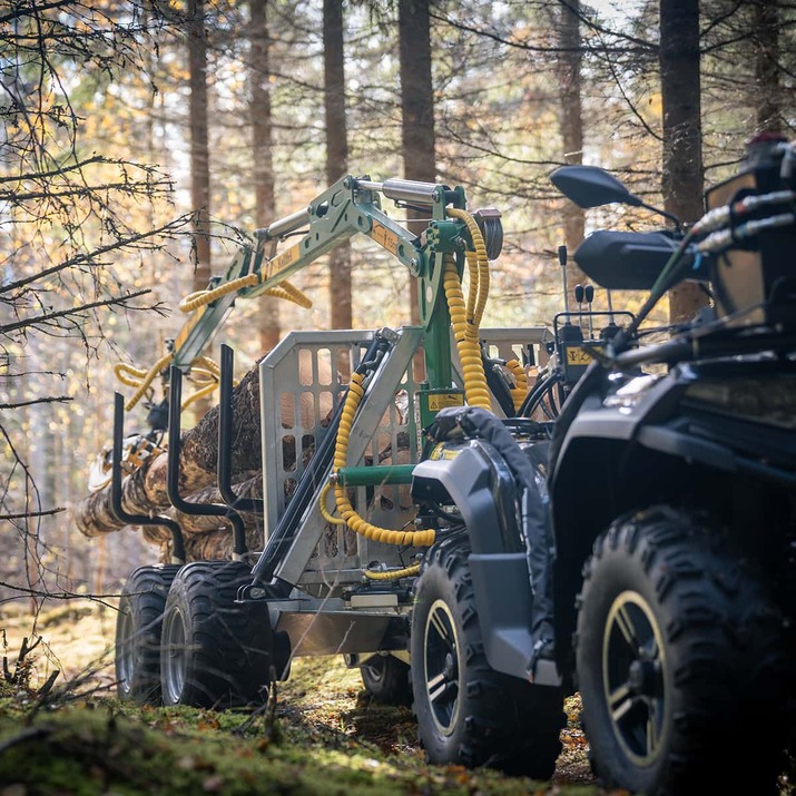 Skogsvogn ATV 3 tonn, med kran 4,2 m