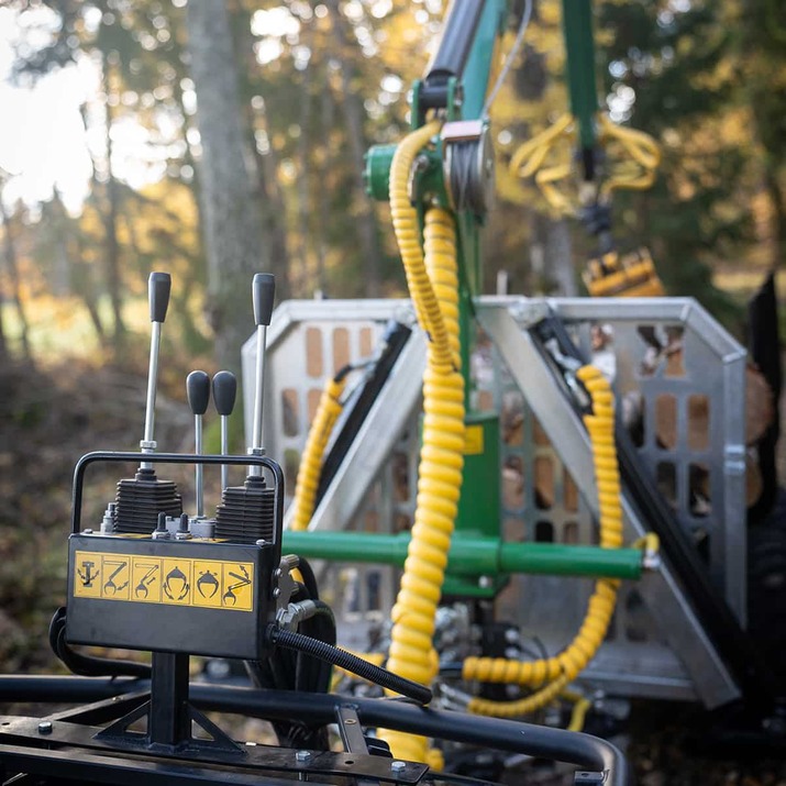 Skogsvogn ATV 3 tonn, med kran 4,2 m