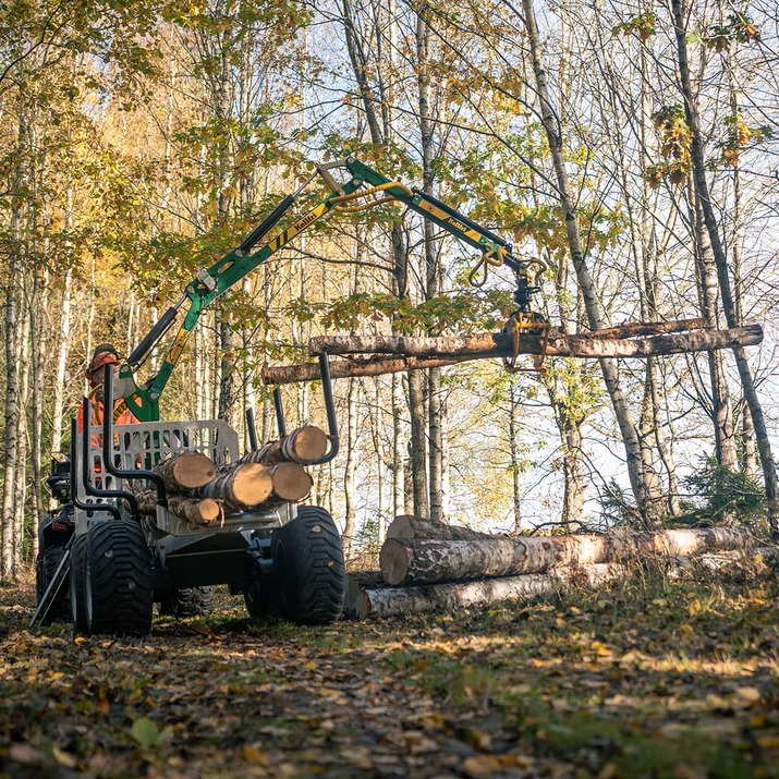 Skogsvogn ATV 3 tonn, med kran 4,2 m