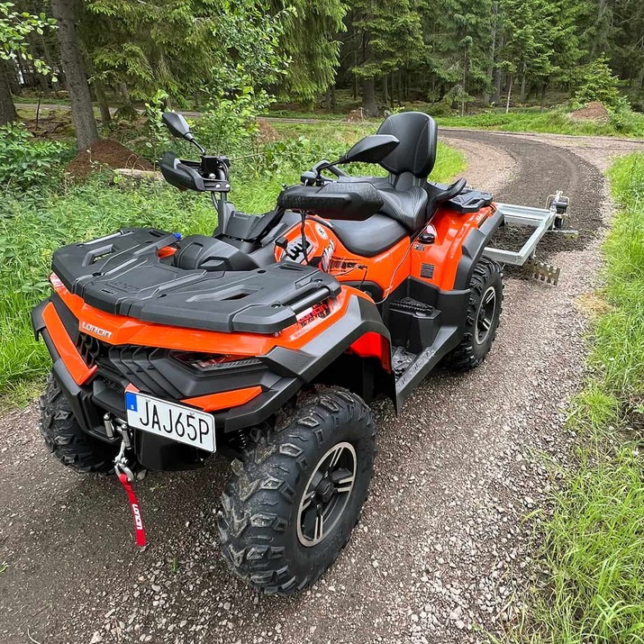 Veislådd til ATV med 3 skjær og med elektrisk hev- og senkbar funksjon