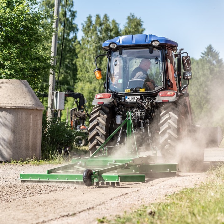 Traktor Lovol 75 hk 4WD med frontlaster, Stage V