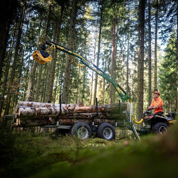 Skogsvogn ATV 3 tonn, med kran 4,2 m