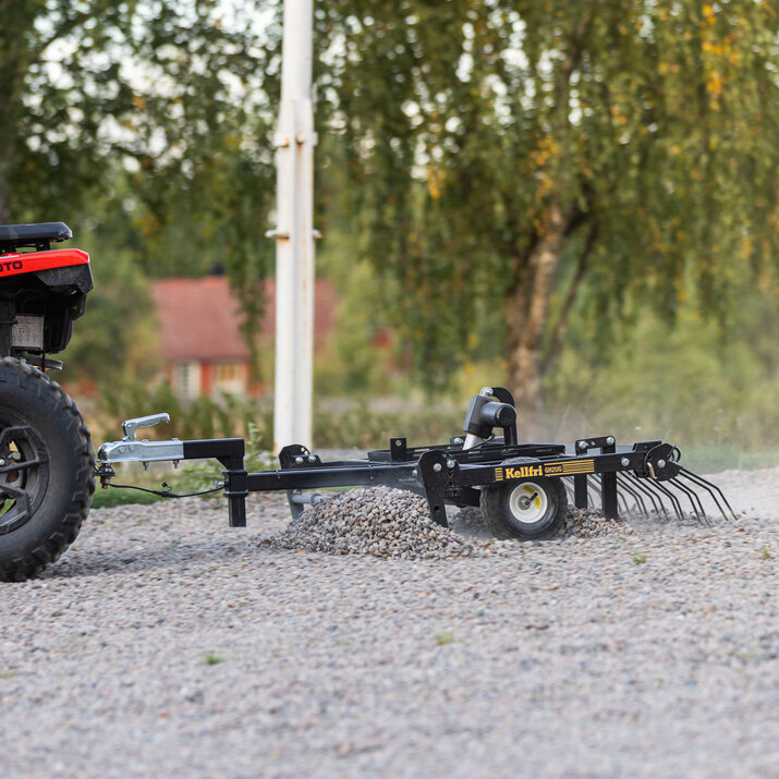 Gårdsharv ATV med justerbart chassis og drag