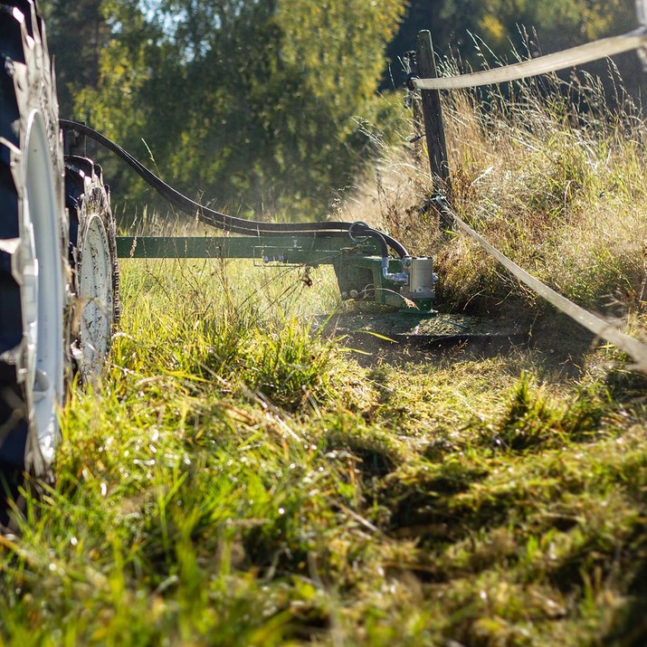 Kantklipper frontmontert, med feste som passer til Trima