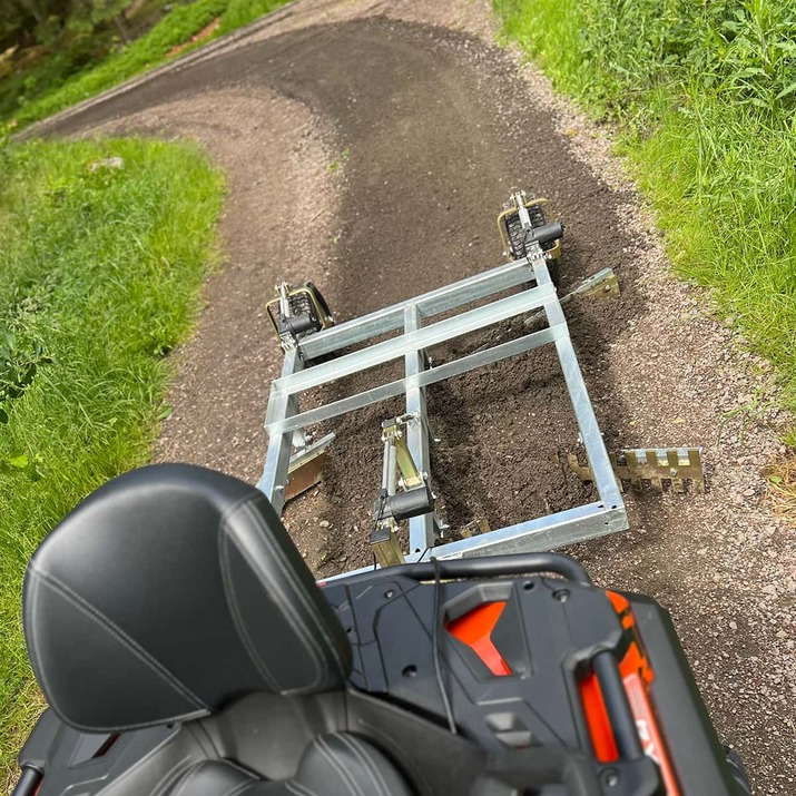 Veislådd til ATV med 3 skjær og med elektrisk hev- og senkbar funksjon