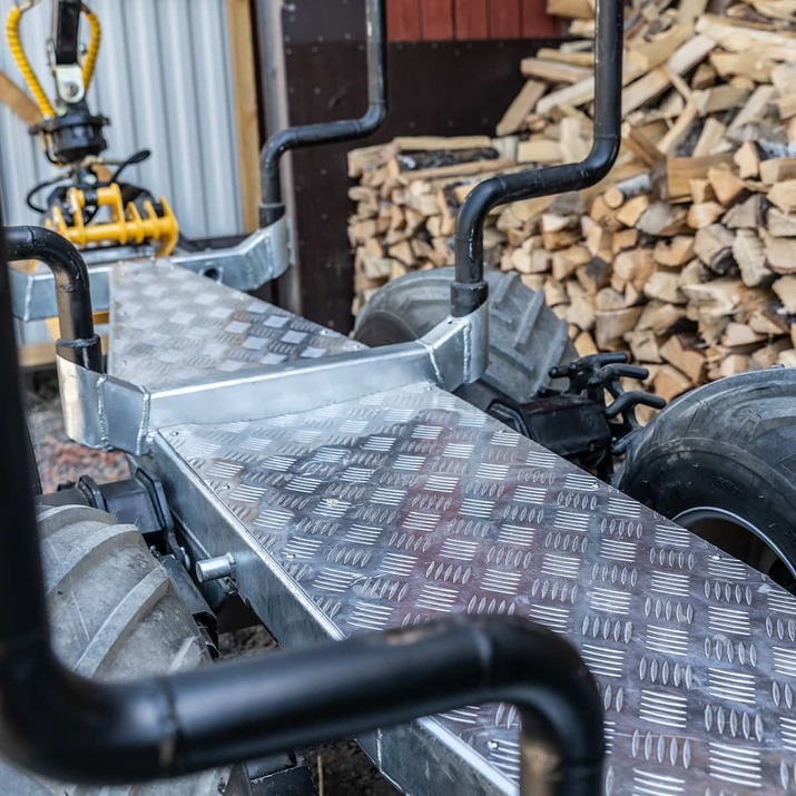Skogsvogn ATV 3 tonn, med kran 4,2 m