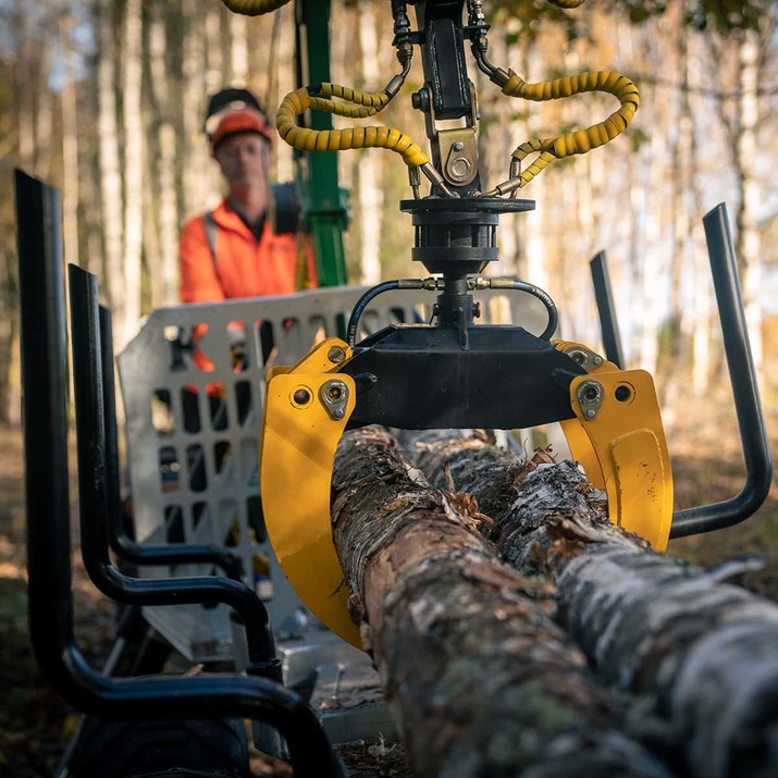 Skogsvogn ATV 3 tonn, med kran 4,2 m