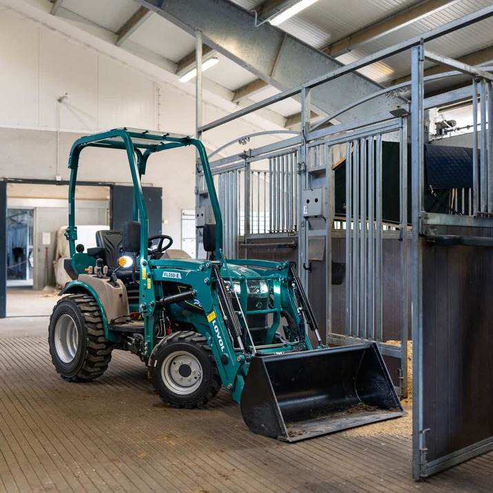 Kompakttraktor Lovol 25 hk, uten hytte