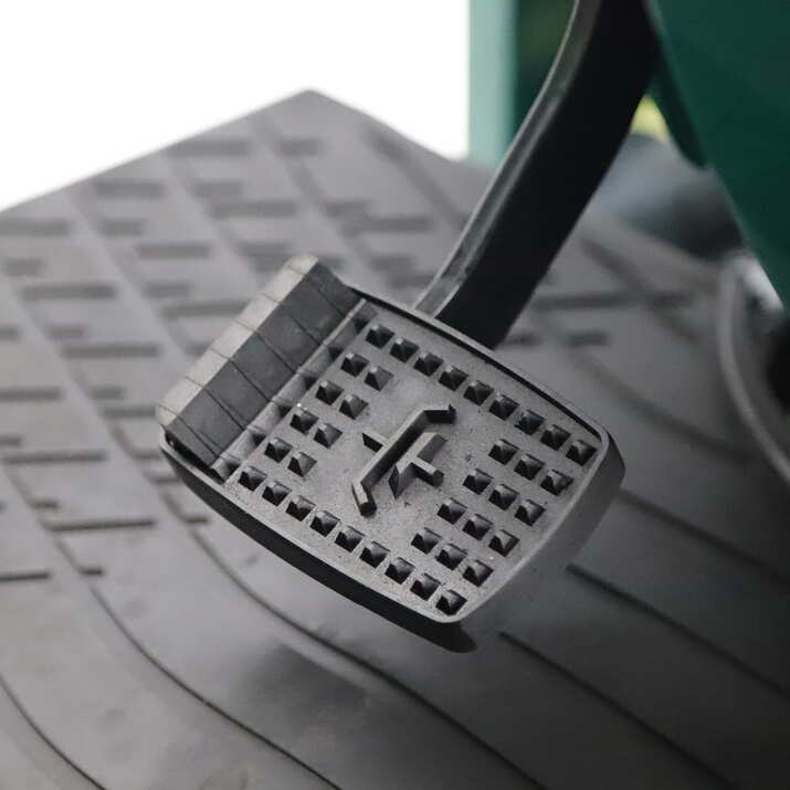 Kompakttraktor Lovol 25 hk med frontlaster, uten hytte 