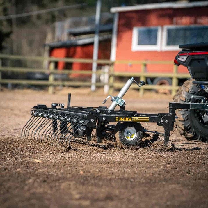 Gårdsharv ATV med justerbart chassis og drag